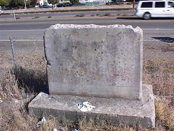 California Historical Landmark #519: Site of Bell's Bridge in Redding